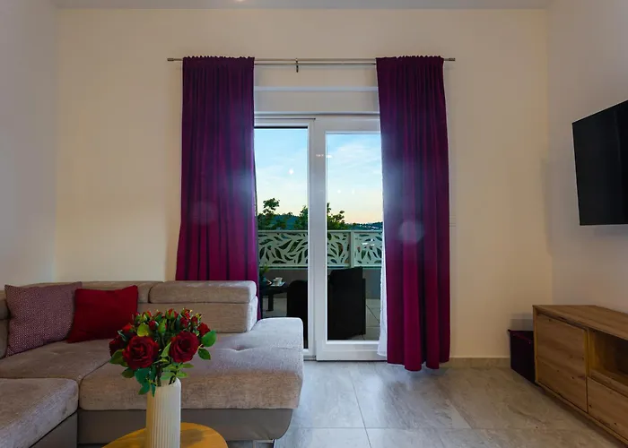 Apartman Luxury Poolside Oasis Split Trogir
