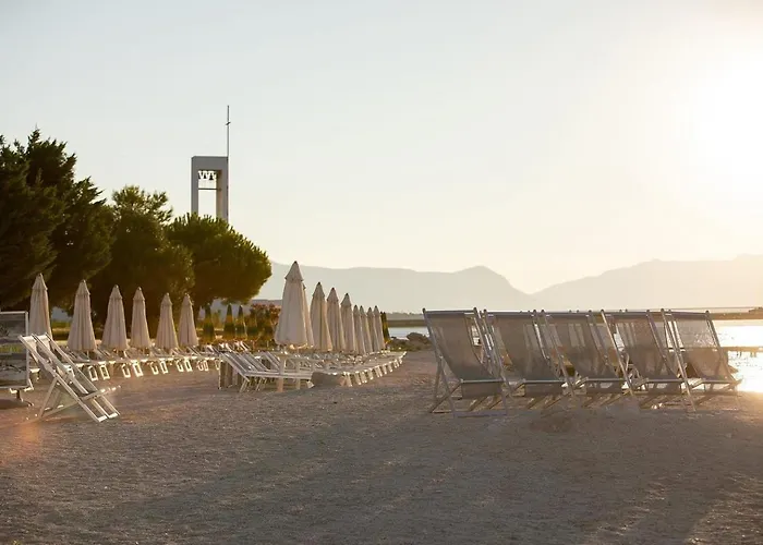 Apartman Luxury Poolside Oasis Split *
