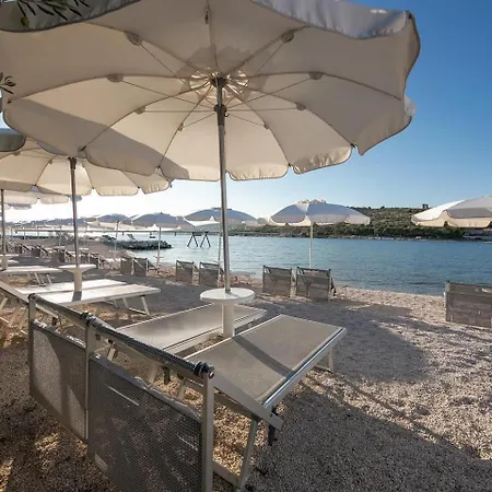 Lägenhet Luxury Poolside Oasis Split Trogir