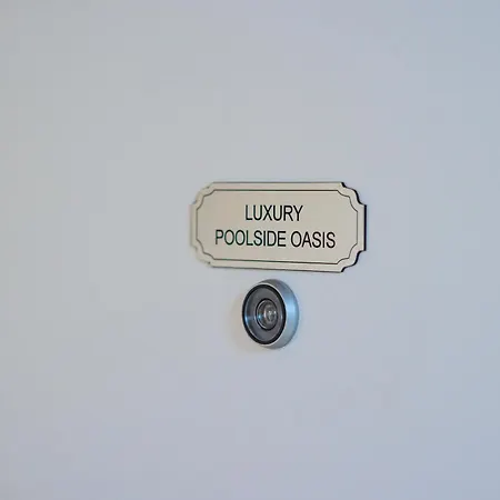 Luxury Poolside Oasis Split * 特罗吉尔